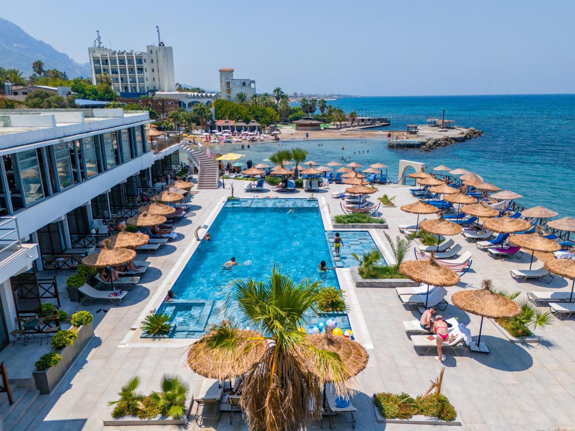 Manolya Hotel Lápithosz Kültér fotó