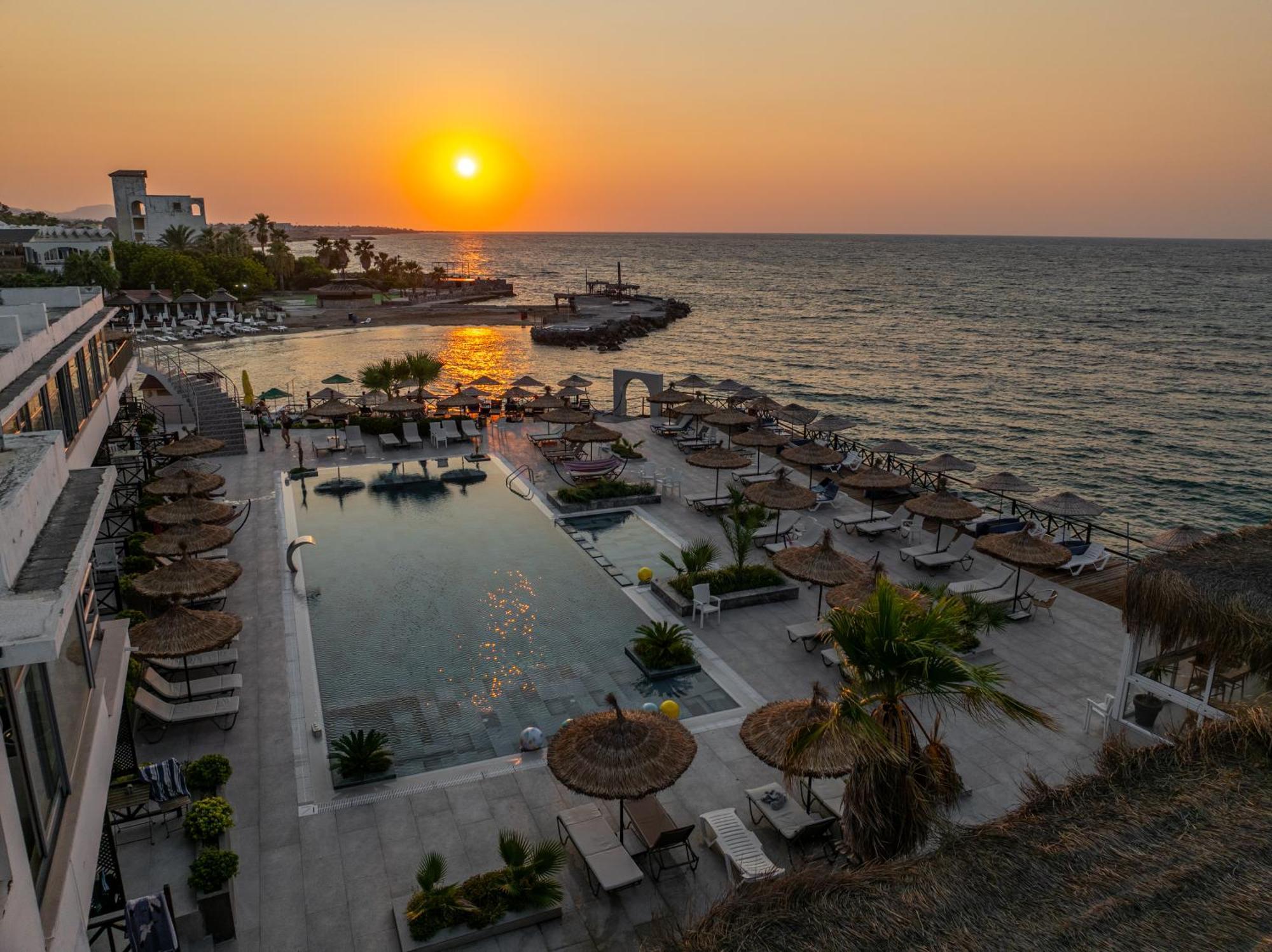 Manolya Hotel Lápithosz Kültér fotó