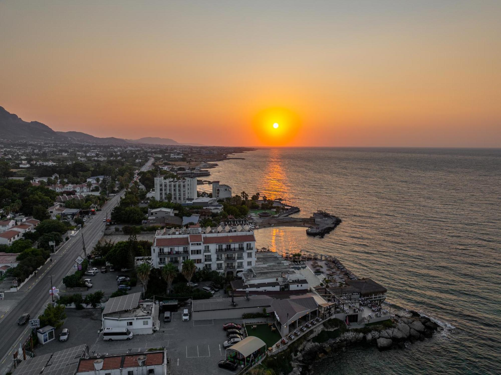 Manolya Hotel Lápithosz Kültér fotó